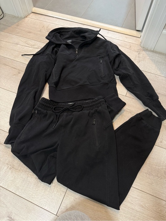 Old Navy Pants - Black Sweat Set